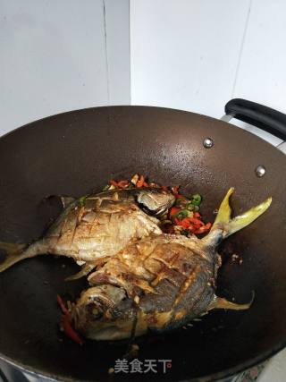 香煎金鲳鱼的做法步骤：5