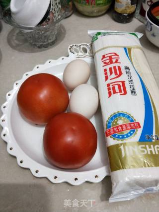 番茄鸡蛋面的做法步骤：1