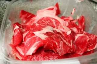 水煮牛肉（微辣款）的做法步骤：1
