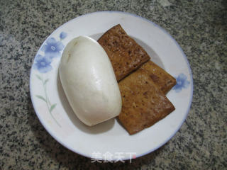 香干炒萝卜丝的做法步骤：1
