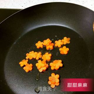 秋葵炒马蹄的做法步骤：3