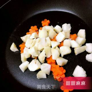 秋葵炒马蹄的做法步骤：4