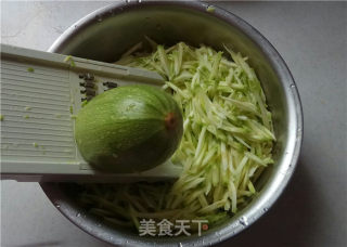 西葫芦蛋饼的做法步骤：2