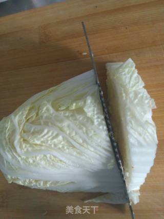 肉肠辣炒大白菜的做法步骤：1