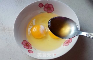韭黄豆干炒鸡蛋的做法步骤：3