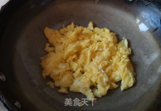 韭黄豆干炒鸡蛋的做法步骤：4