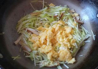韭黄豆干炒鸡蛋的做法步骤：7