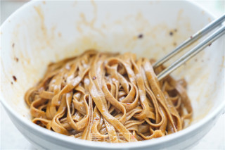 鸡蛋葱油黑麦面的做法步骤：10