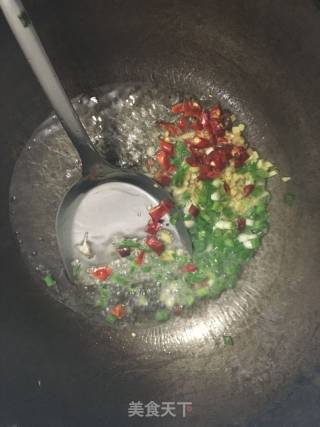 蒜苗炒肉丝的做法步骤：3