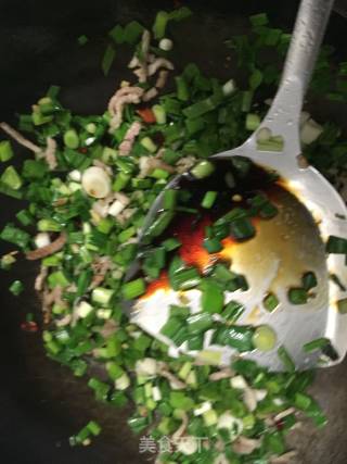 蒜苗炒肉丝的做法步骤：6