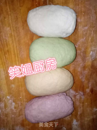 彩色面的做法步骤：2