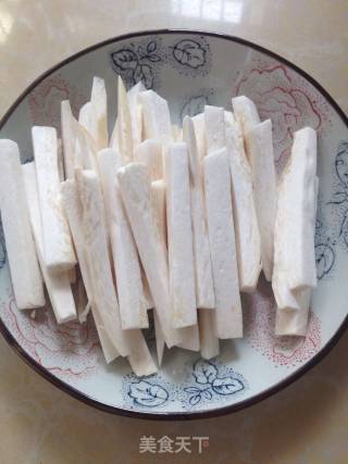 鱼香杏鲍菇的做法步骤：1
