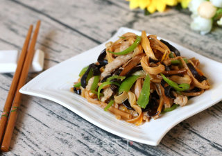 黄花菜木耳炒肉丝的做法步骤：10