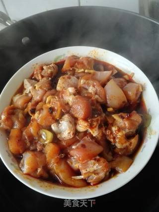 蒸鸡腿肉的做法步骤：1