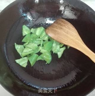 青椒罗汉肉的做法步骤：6