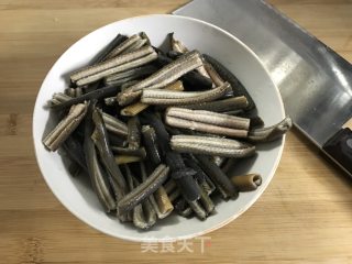 家常鳝丝的做法步骤：1