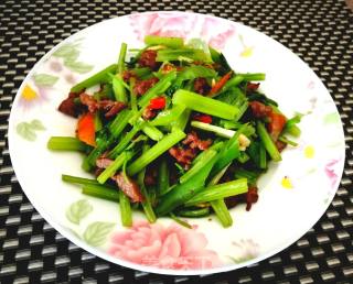 芹菜炒牛肉的做法步骤：7
