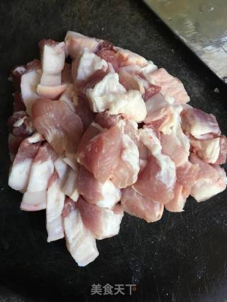 红焖猪肉的做法步骤：1