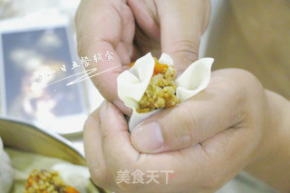 杂粮素烧卖 宝宝辅食，糯米+馄饨皮+小米+藜麦+亚麻籽+荞麦仁+胡萝卜的做法步骤：6