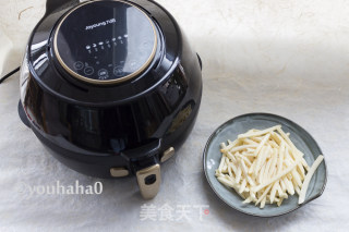 无油炸薯条的做法步骤：2