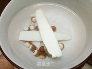 葛根玉竹花菇玉竹炖鸡汤的做法步骤：3