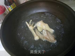 葛根玉竹花菇玉竹炖鸡汤的做法步骤：4