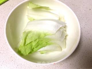 翡翠白玉猪肉卷的做法步骤：2