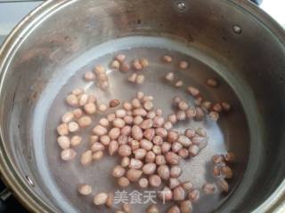 凤爪养颜汤的做法步骤：1