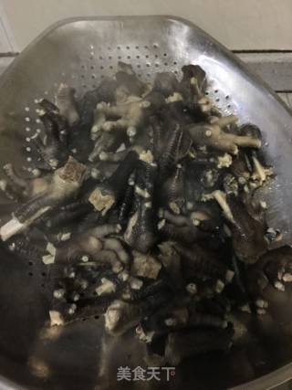 板栗烧鸡爪的做法步骤：6