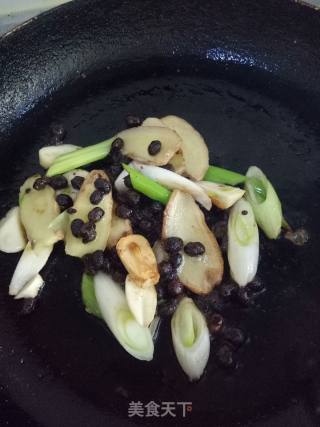 豉香烧鲳鱼的做法步骤：6