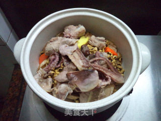 鱿鱼干牛蒡汤的做法步骤：5