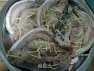 鱼头白菜煲的做法步骤：2