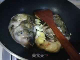 鱼头白菜煲的做法步骤：6