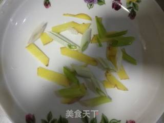 剁椒鱼头(山寨版)的做法步骤：3