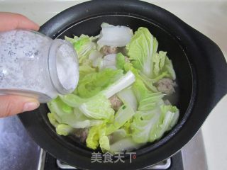 娃娃菜肉丸年糕汤的做法步骤：9