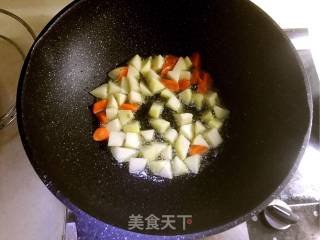 咖喱土豆牛肉煲仔饭的做法步骤：2