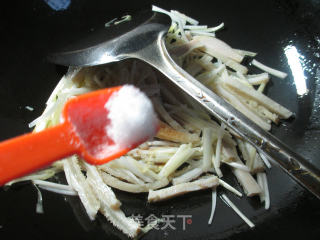 韭菜芽炒牛肚的做法步骤：5