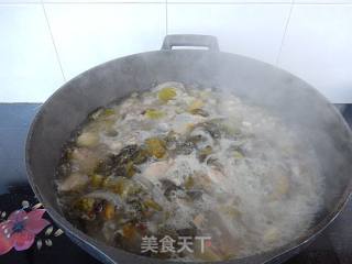 酸汤蘑菇鸡的做法步骤：9