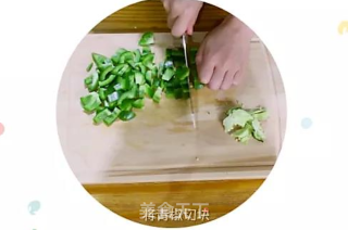日本味噌炒茄子的做法步骤：2