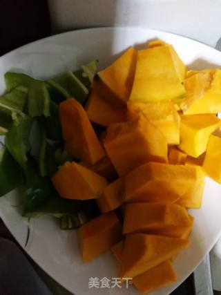 牛蹄筋炖土豆的做法步骤：3