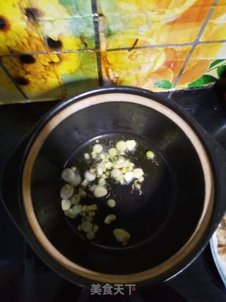 牛蹄筋炖土豆的做法步骤：4