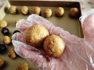 万圣节之黑芝麻球——蜘蛛&小精灵的做法步骤：8
