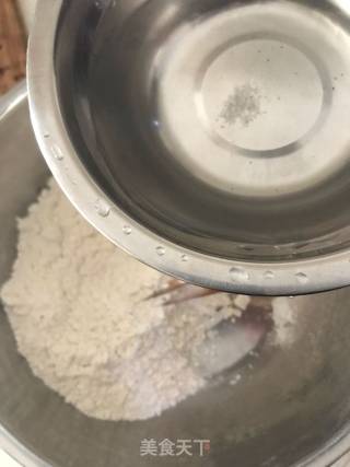 椒叶花卷的做法步骤：1