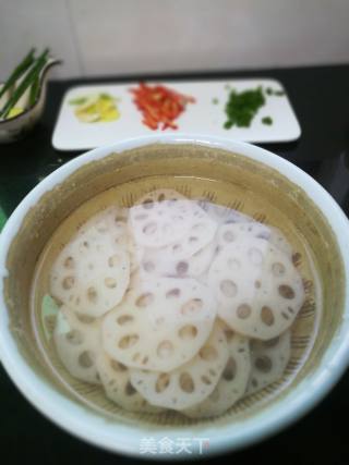 麻辣藕片的做法步骤：4