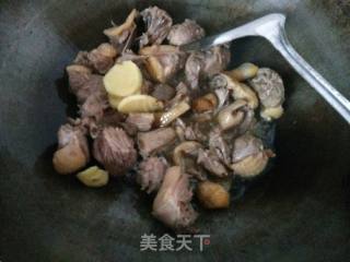 秋季滋阴润肺――魔芋焖飞鸭的做法步骤：2