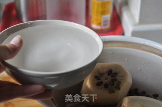 莲藕红豆绿豆汤的做法步骤：7