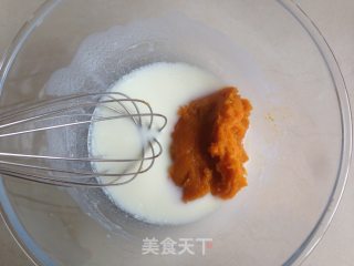 南瓜戚风蛋糕的做法步骤：2