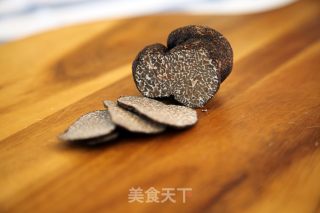 有家鲜厨房：松露炒蛋的做法步骤：1
