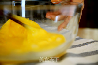 有家鲜厨房：松露炒蛋的做法步骤：2