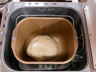 搞怪逗趣【万圣节挤挤小面包】的做法步骤：5
